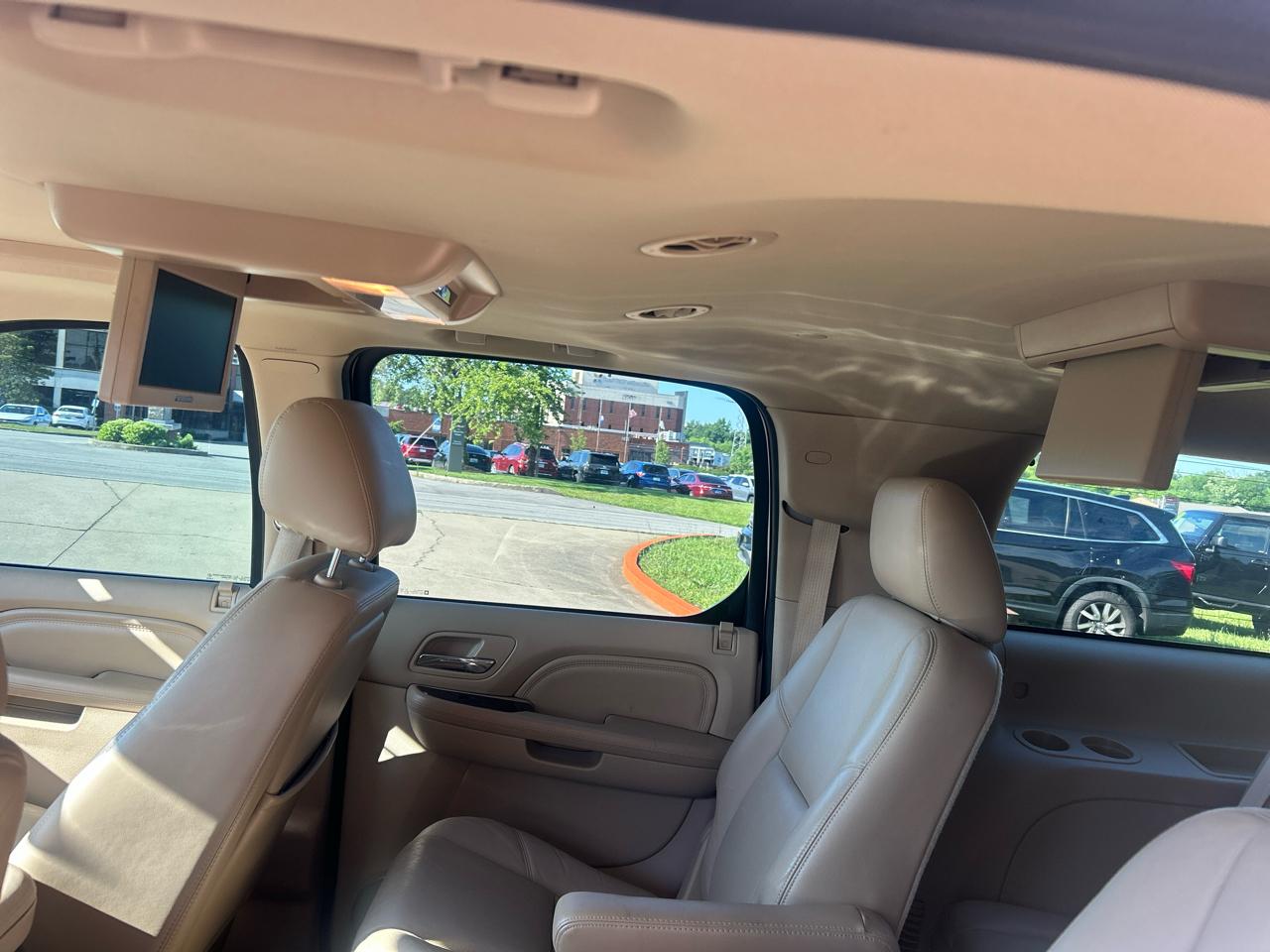 Cadillac Escalade ESV 2WD Premium 2013