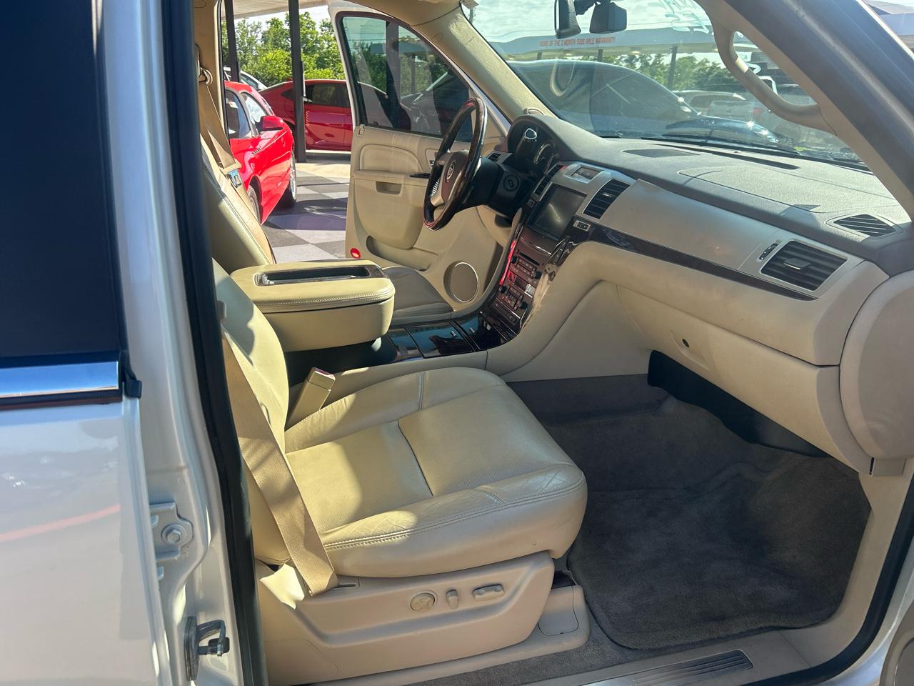 Cadillac Escalade ESV 2WD Premium 2013
