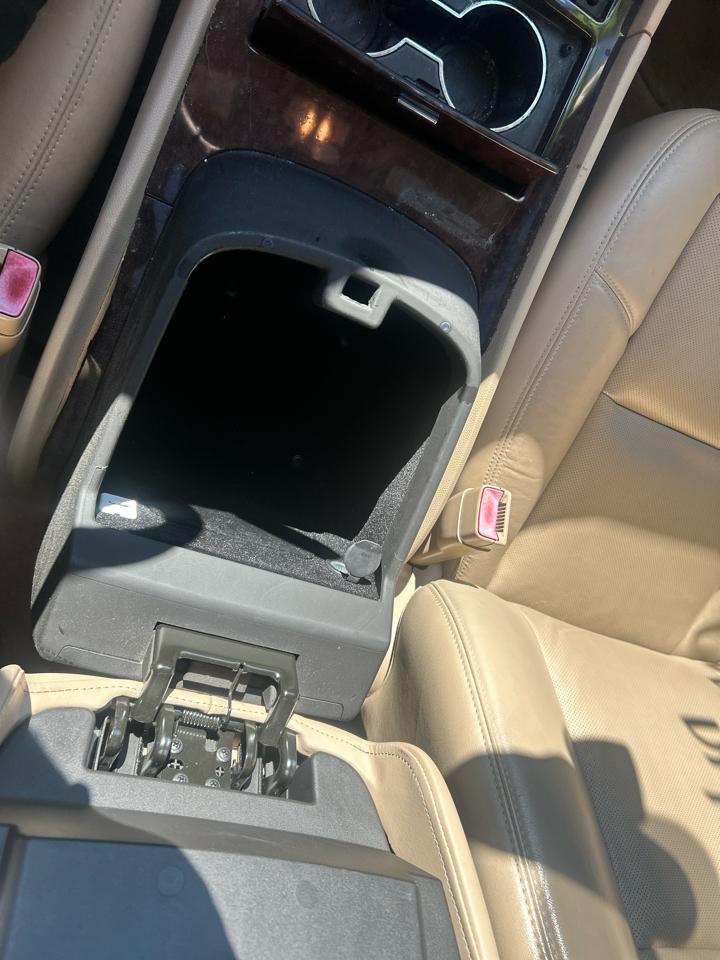 Cadillac Escalade ESV 2WD Premium 2013