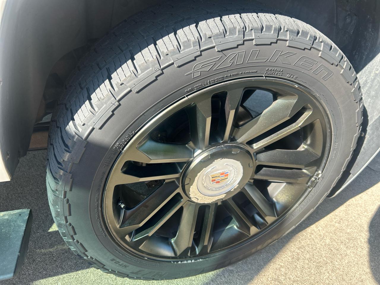 Cadillac Escalade ESV 2WD Premium 2013