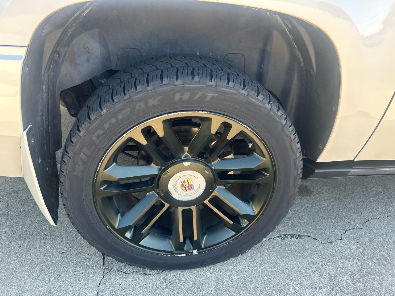 Cadillac Escalade ESV 2WD Premium 2013