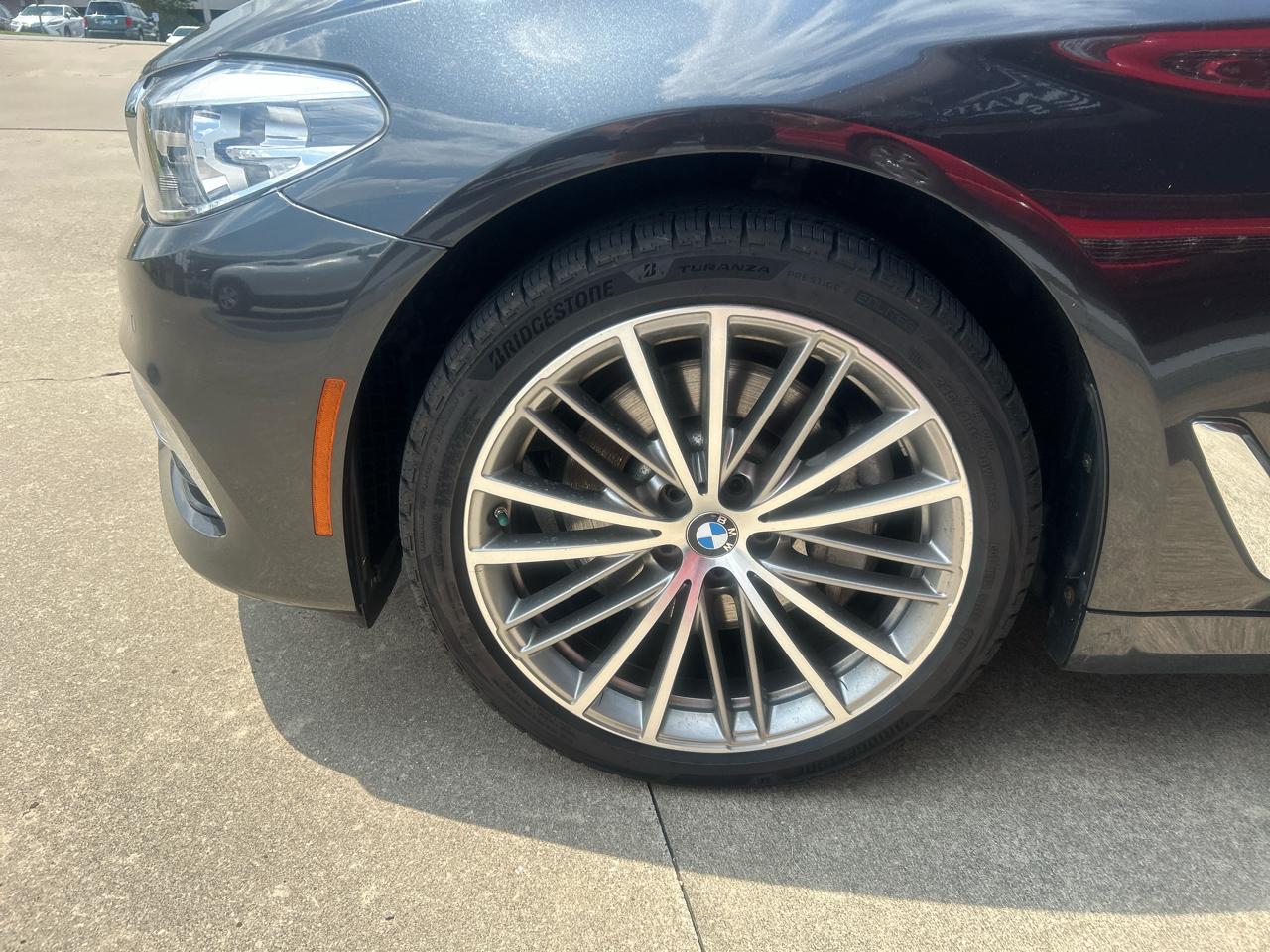 BMW 5-Series 530i xDrive 2018