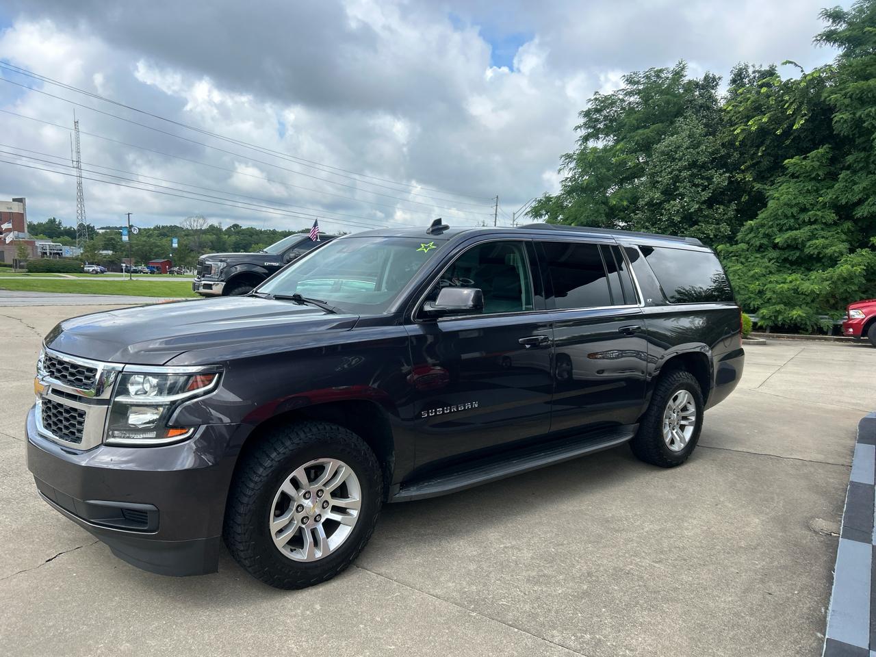 Chevrolet Suburban LT 4WD 2016