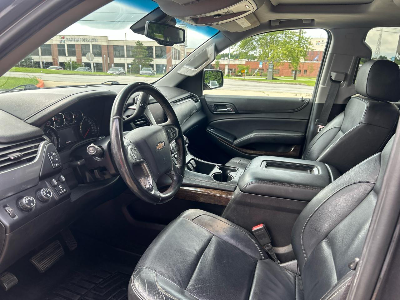 Chevrolet Suburban LT 4WD 2016