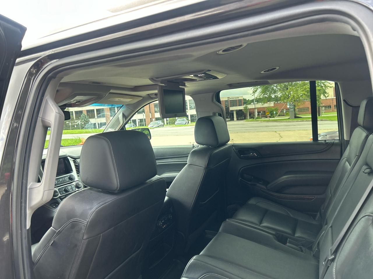 Chevrolet Suburban LT 4WD 2016