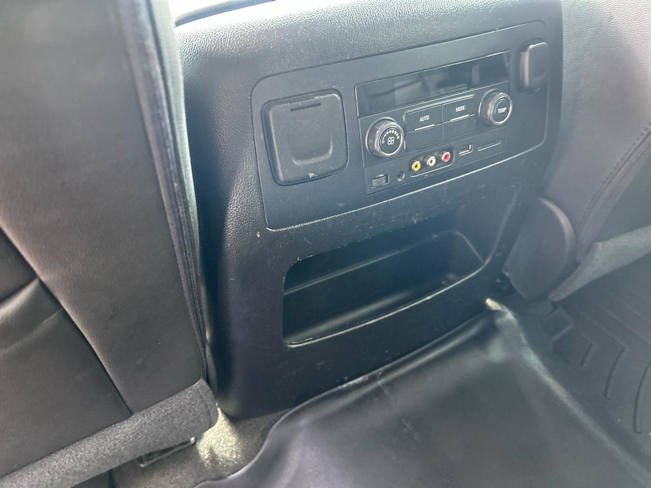 Chevrolet Suburban LT 4WD 2016