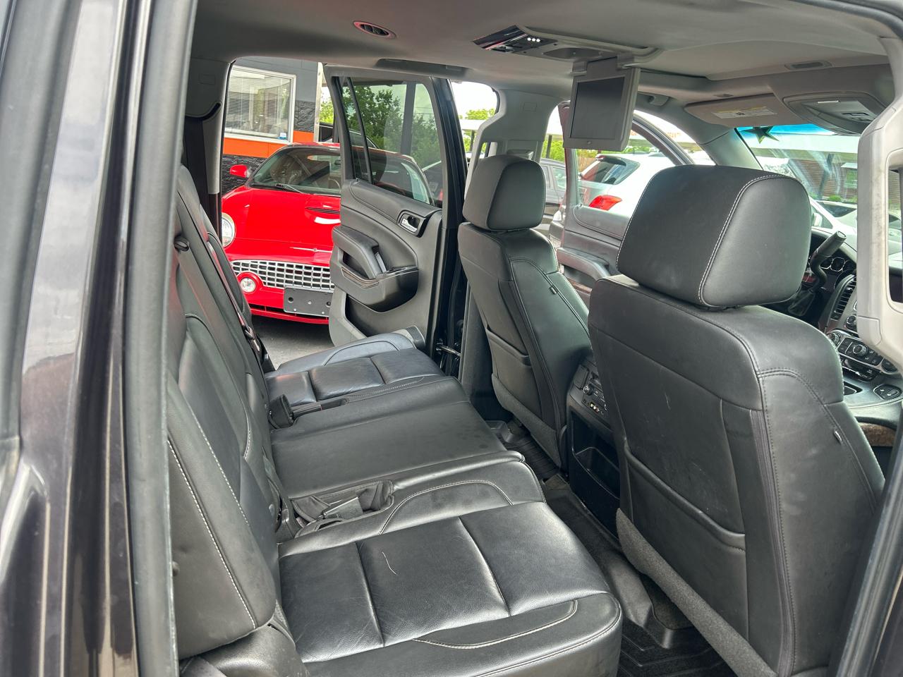 Chevrolet Suburban LT 4WD 2016