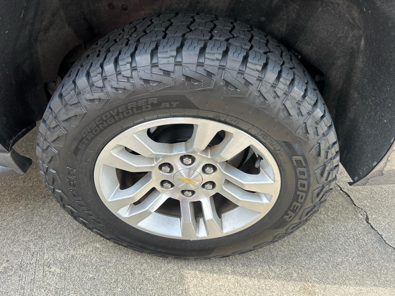Chevrolet Suburban LT 4WD 2016