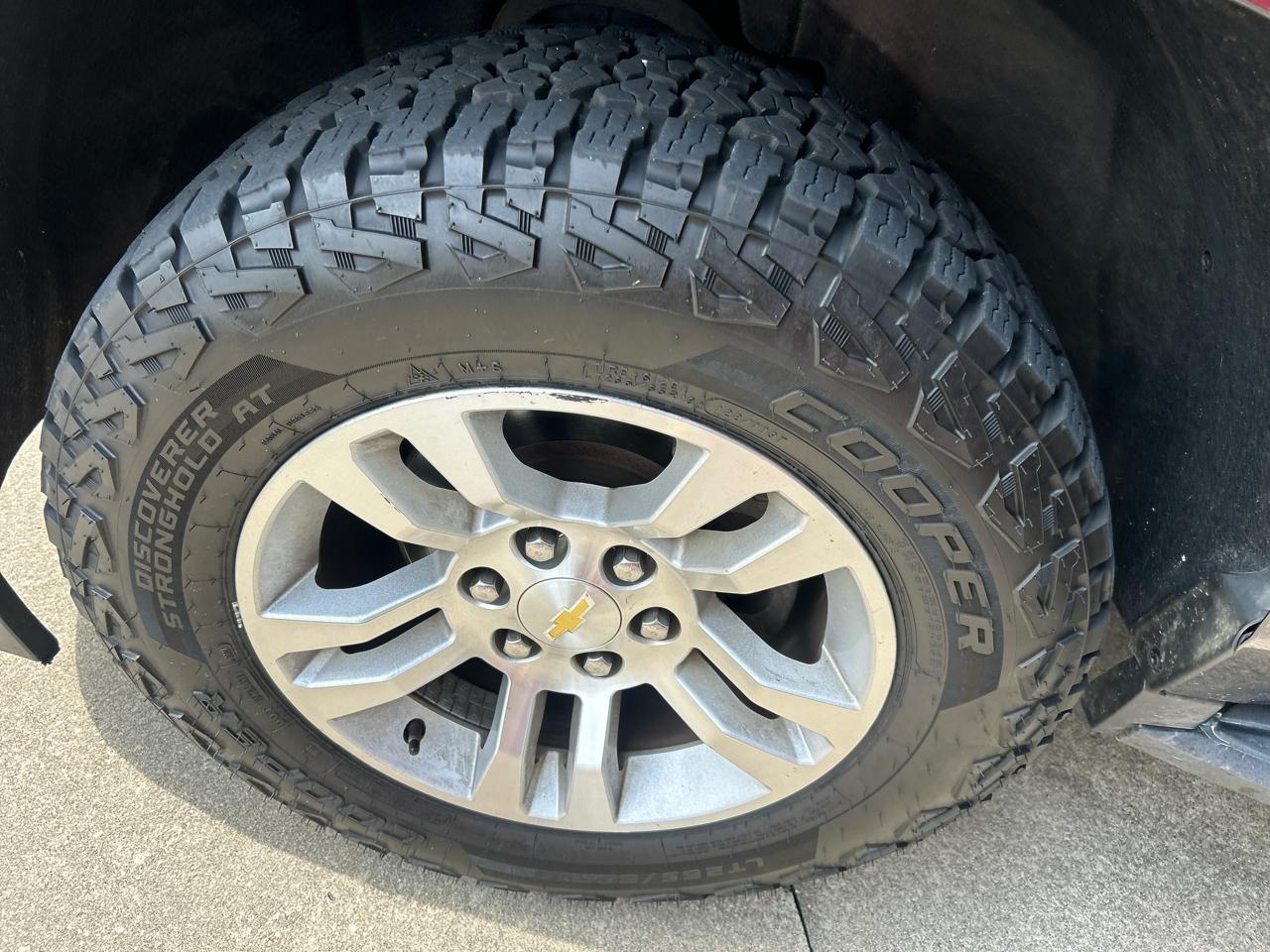 Chevrolet Suburban LT 4WD 2016