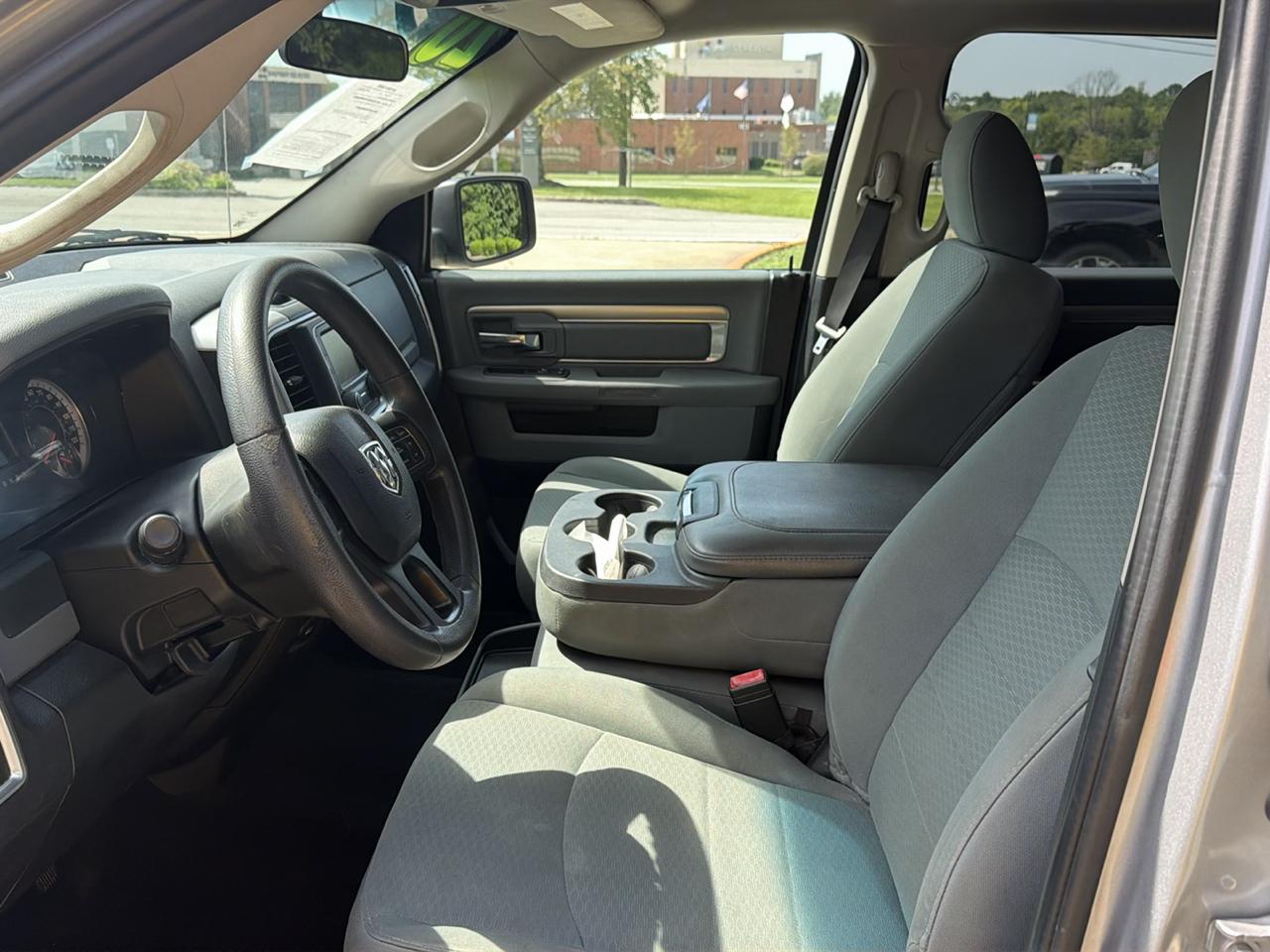 RAM 1500 Laramie Crew Cab LWB 4WD 2024