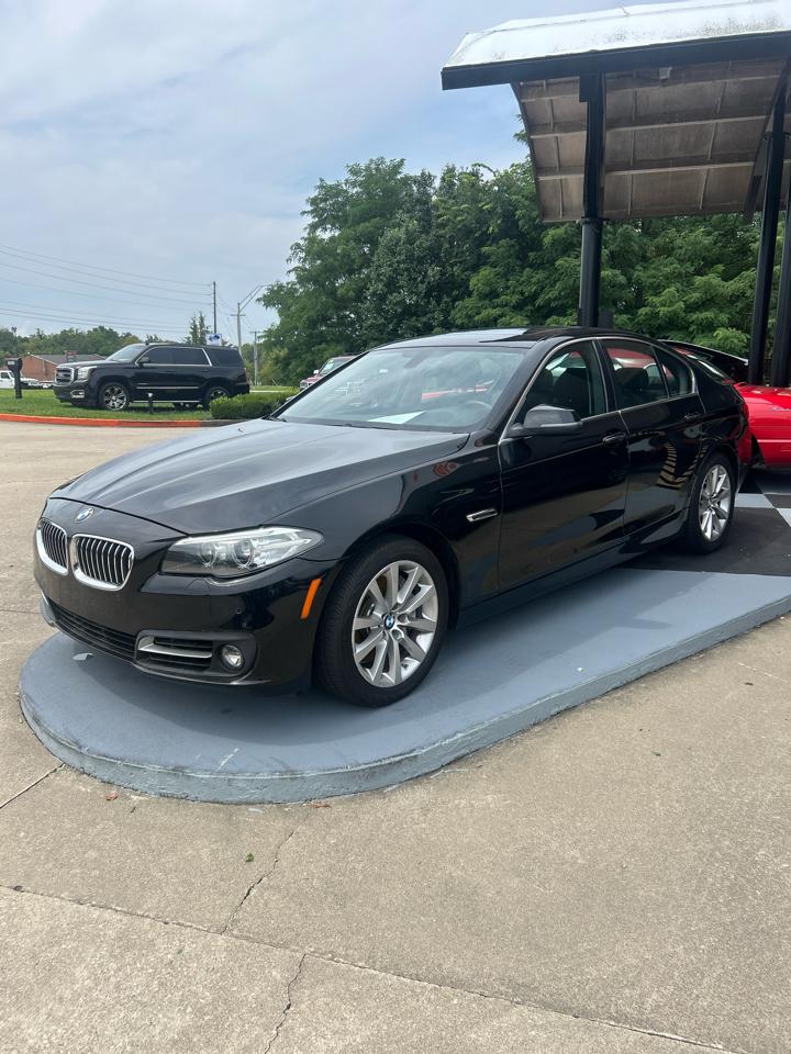 BMW 5-Series 550i xDrive 2015
