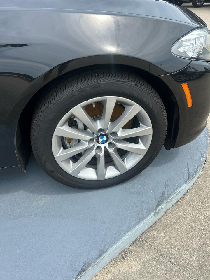 BMW 5-Series 550i xDrive 2015