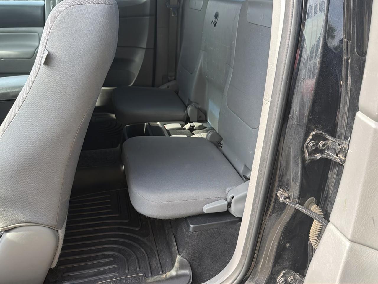 Toyota Tacoma Access Cab V6 5AT 4WD 2015
