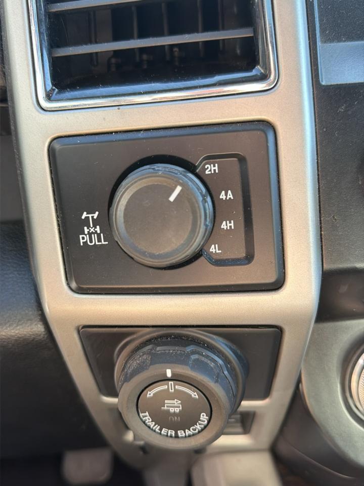 Ford F-150 Lariat SuperCrew Short Bed 4WD 2018