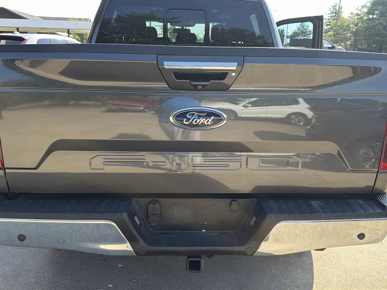 Ford F-150 4WD SuperCrew 139" Lariat 2018