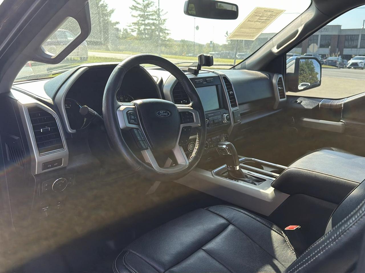 Ford F-150 4WD SuperCrew 139" Lariat 2018