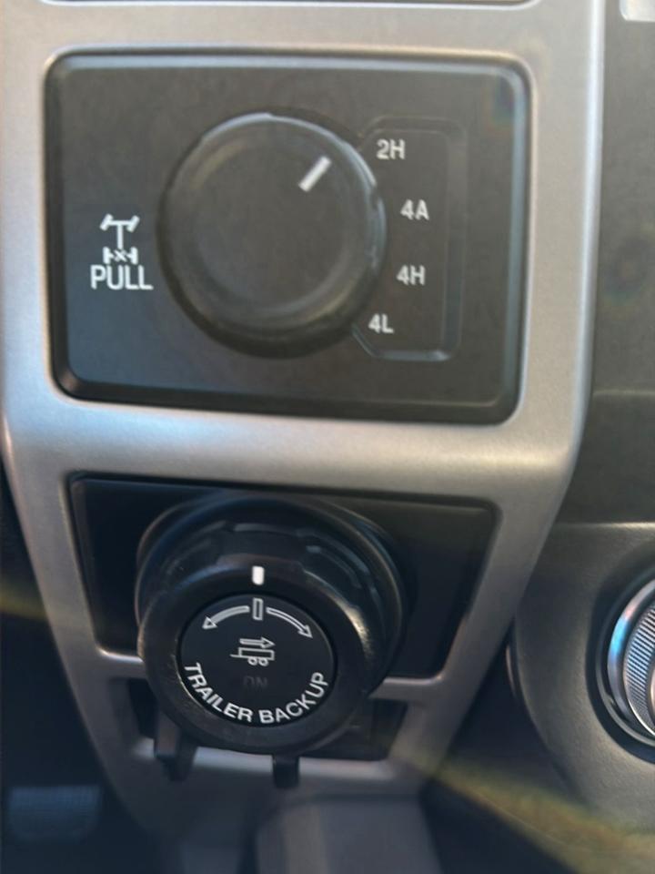 Ford F-150 4WD SuperCrew 139" Lariat 2018