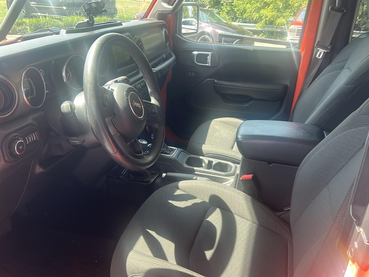 Jeep Wrangler Sport 4WD 2019