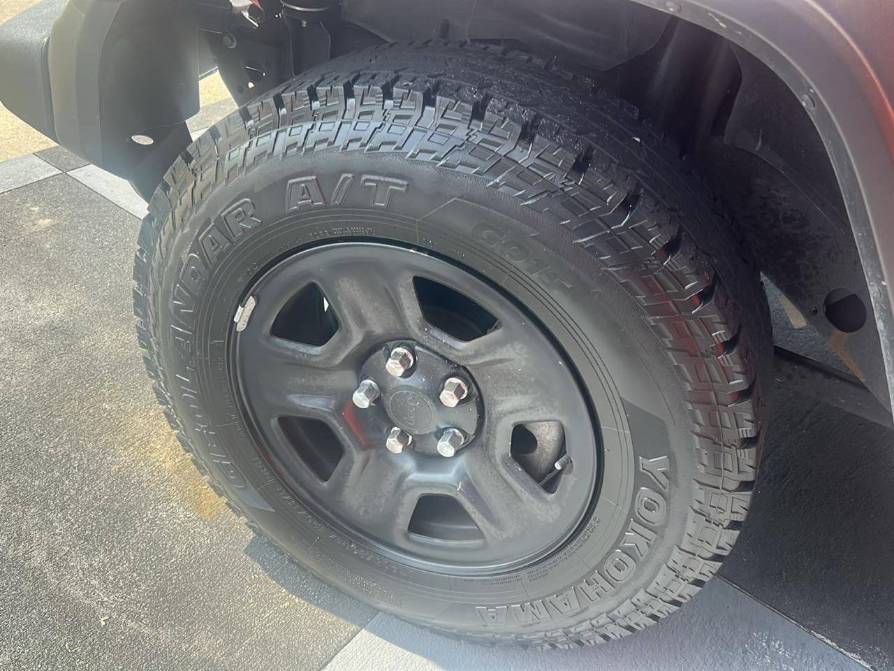 Jeep Wrangler Sport 4WD 2019