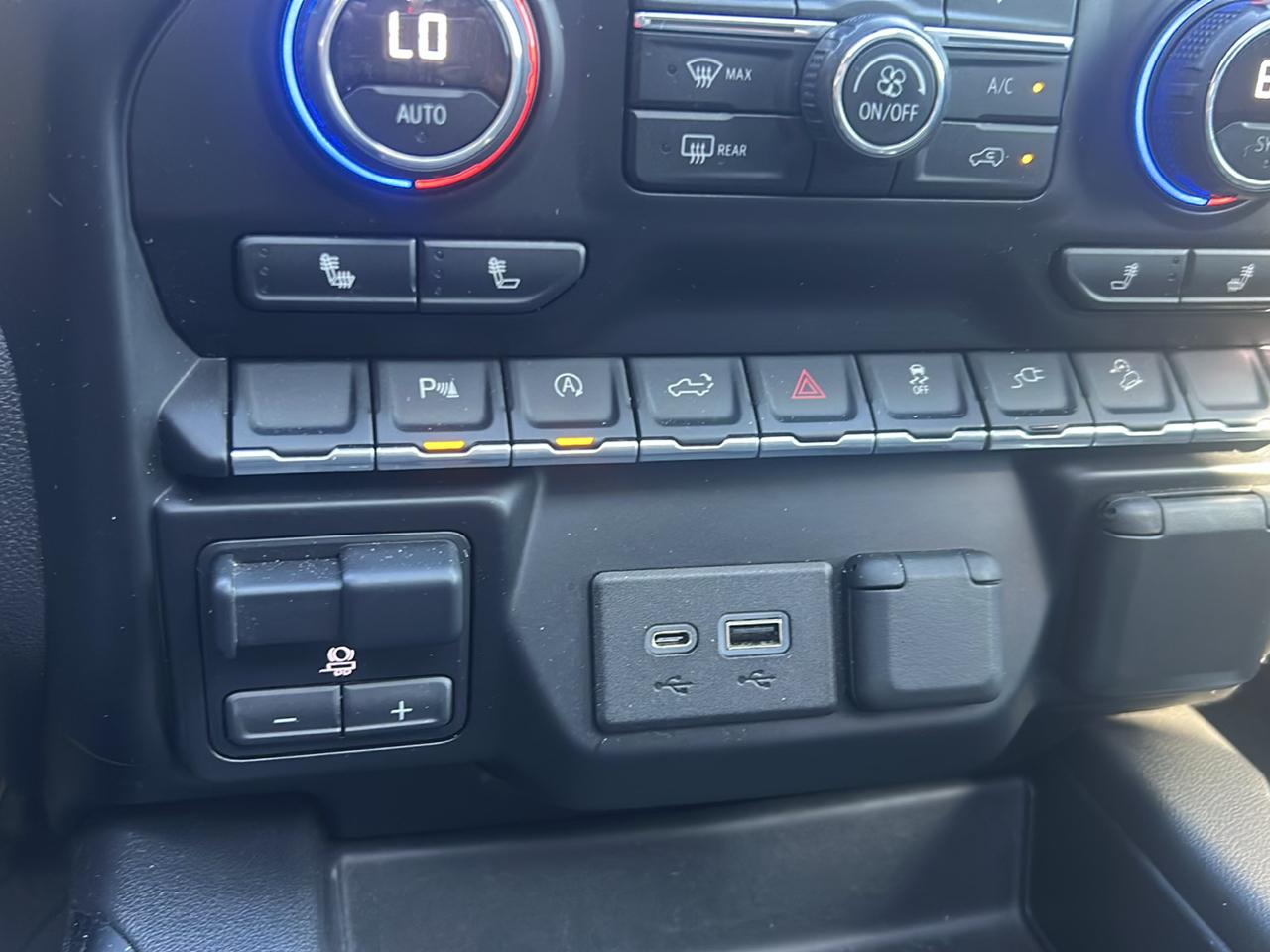 Chevrolet Silverado 1500 LT Trail Boss Crew Cab 4WD 2019