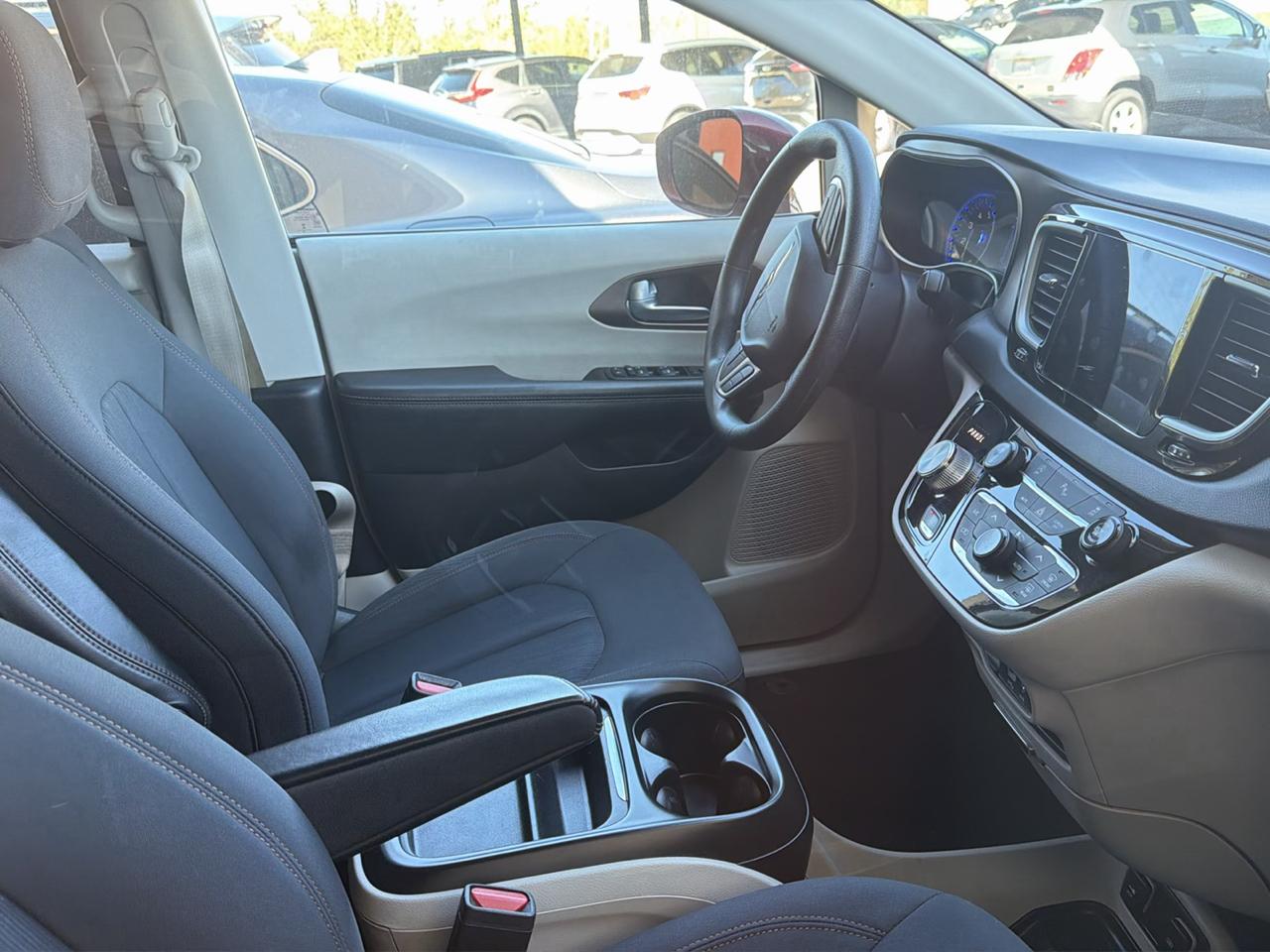 Chrysler Pacifica Touring Plus 2019
