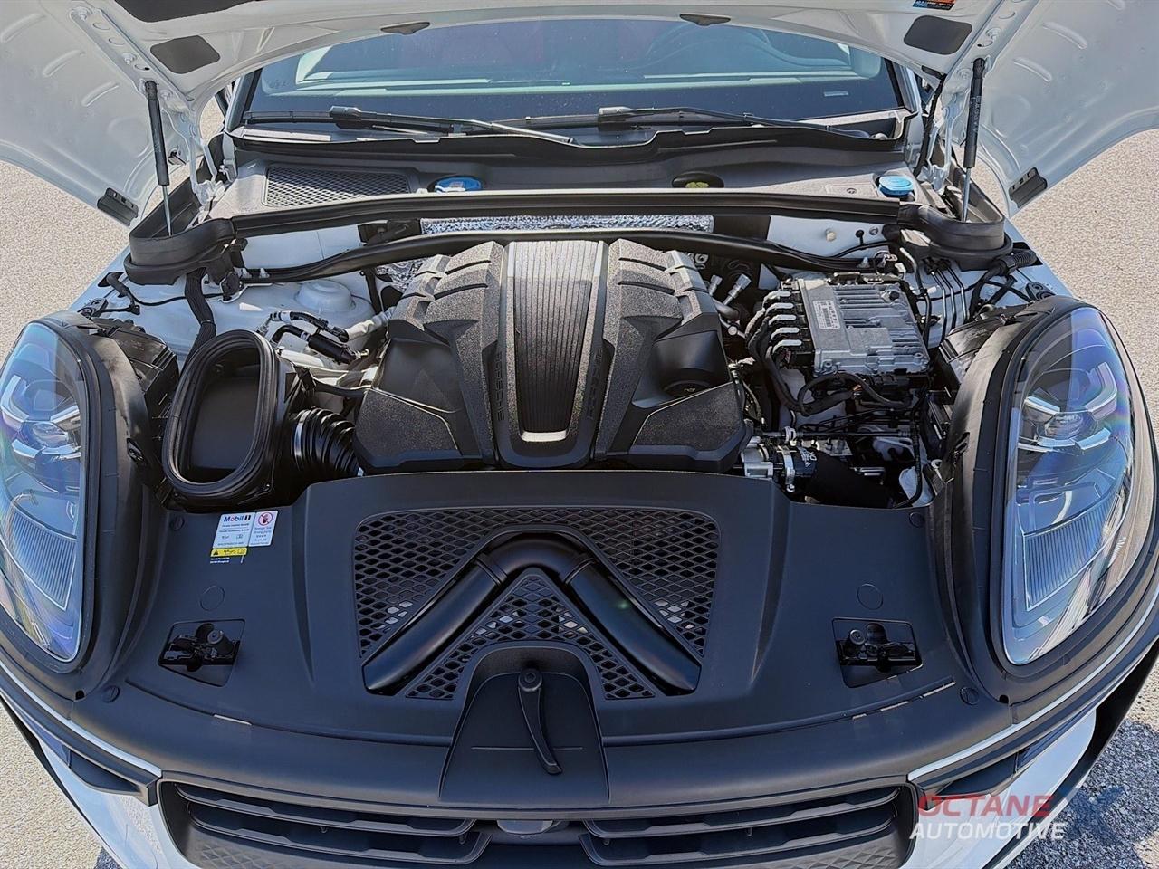 Porsche Macan  2022