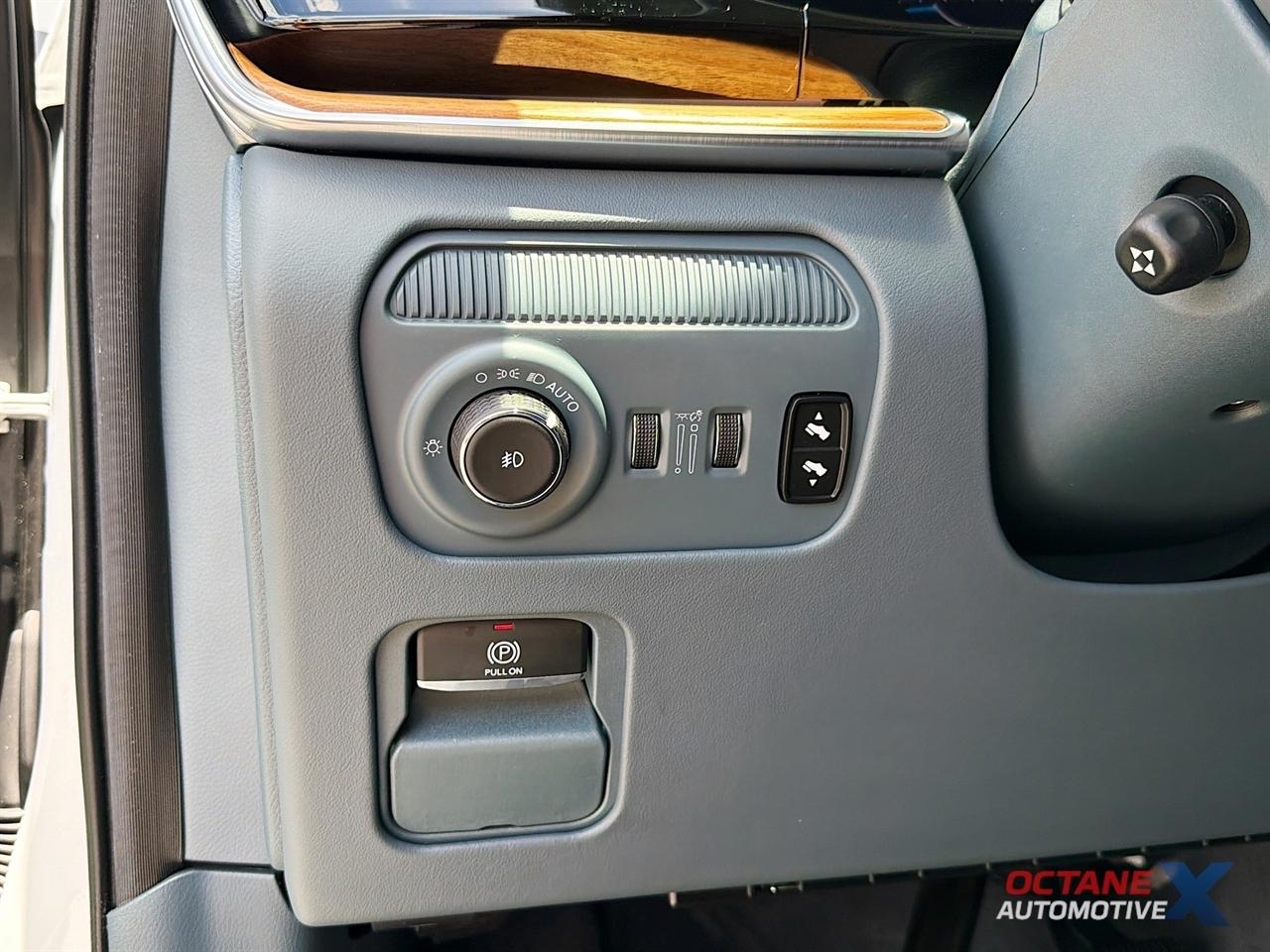 Jeep Grand Wagoneer  2022