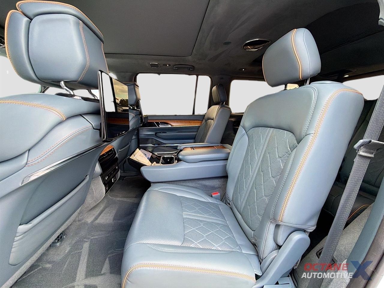Jeep Grand Wagoneer  2022