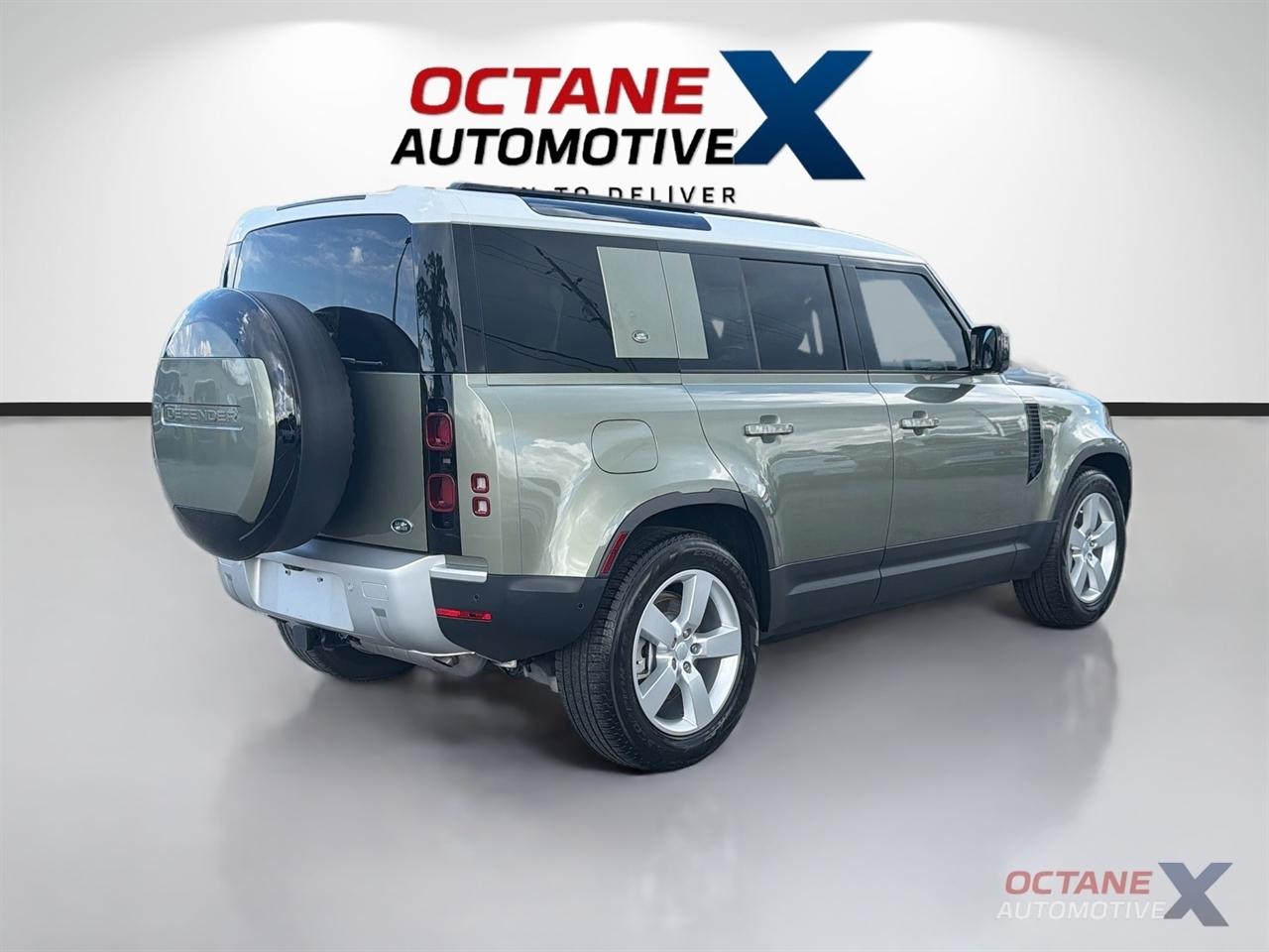 Land Rover Defender 110  2023