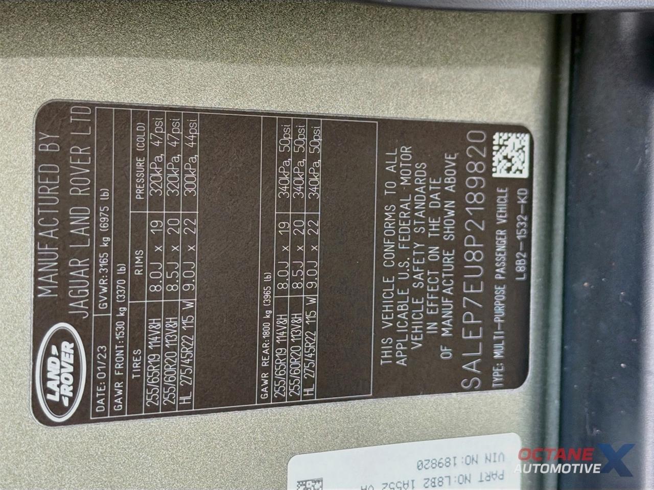 Land Rover Defender 110  2023