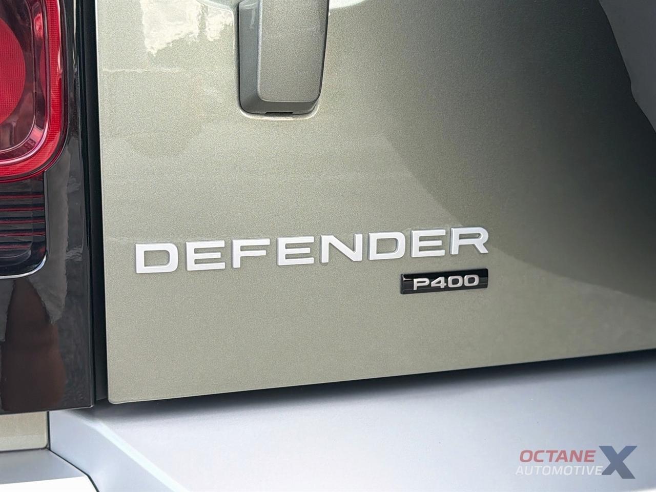 Land Rover Defender 110  2023