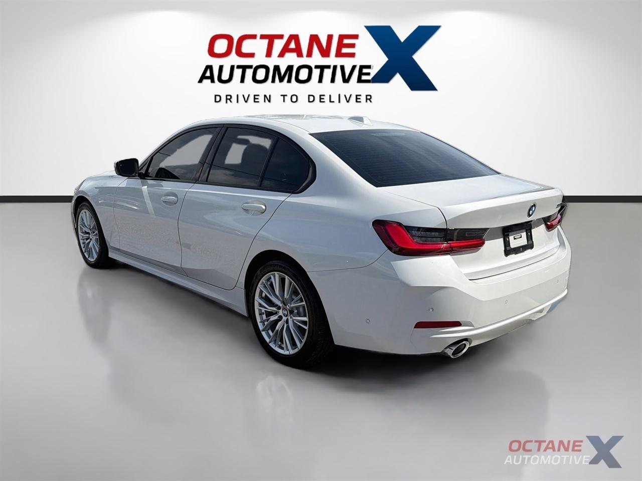BMW 3-Series  2023