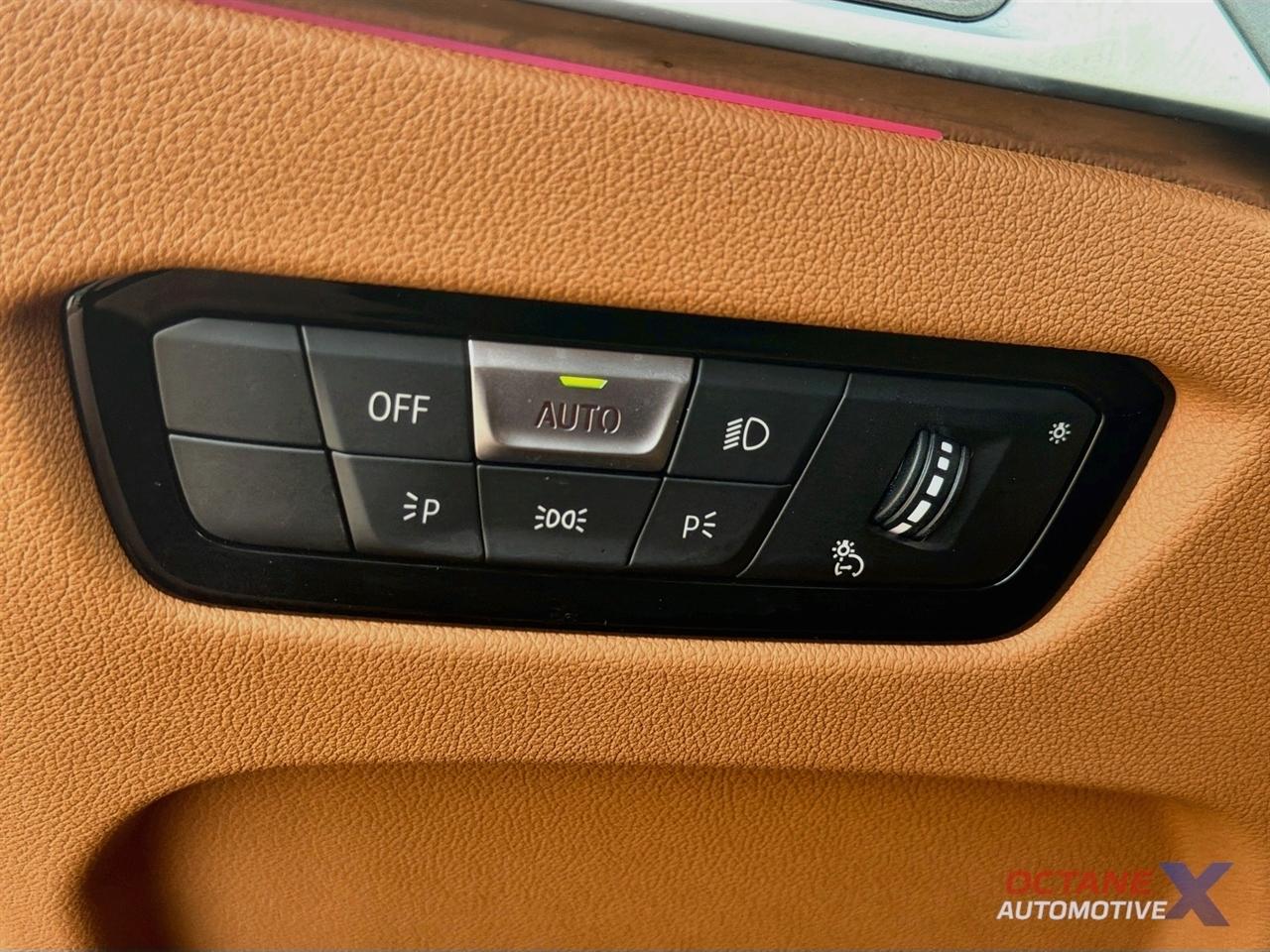 BMW 3-Series  2023