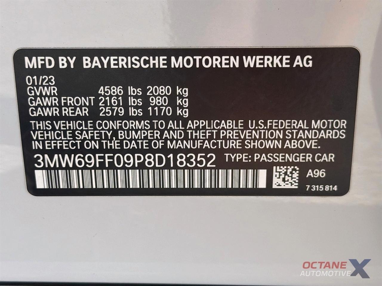 BMW 3-Series  2023