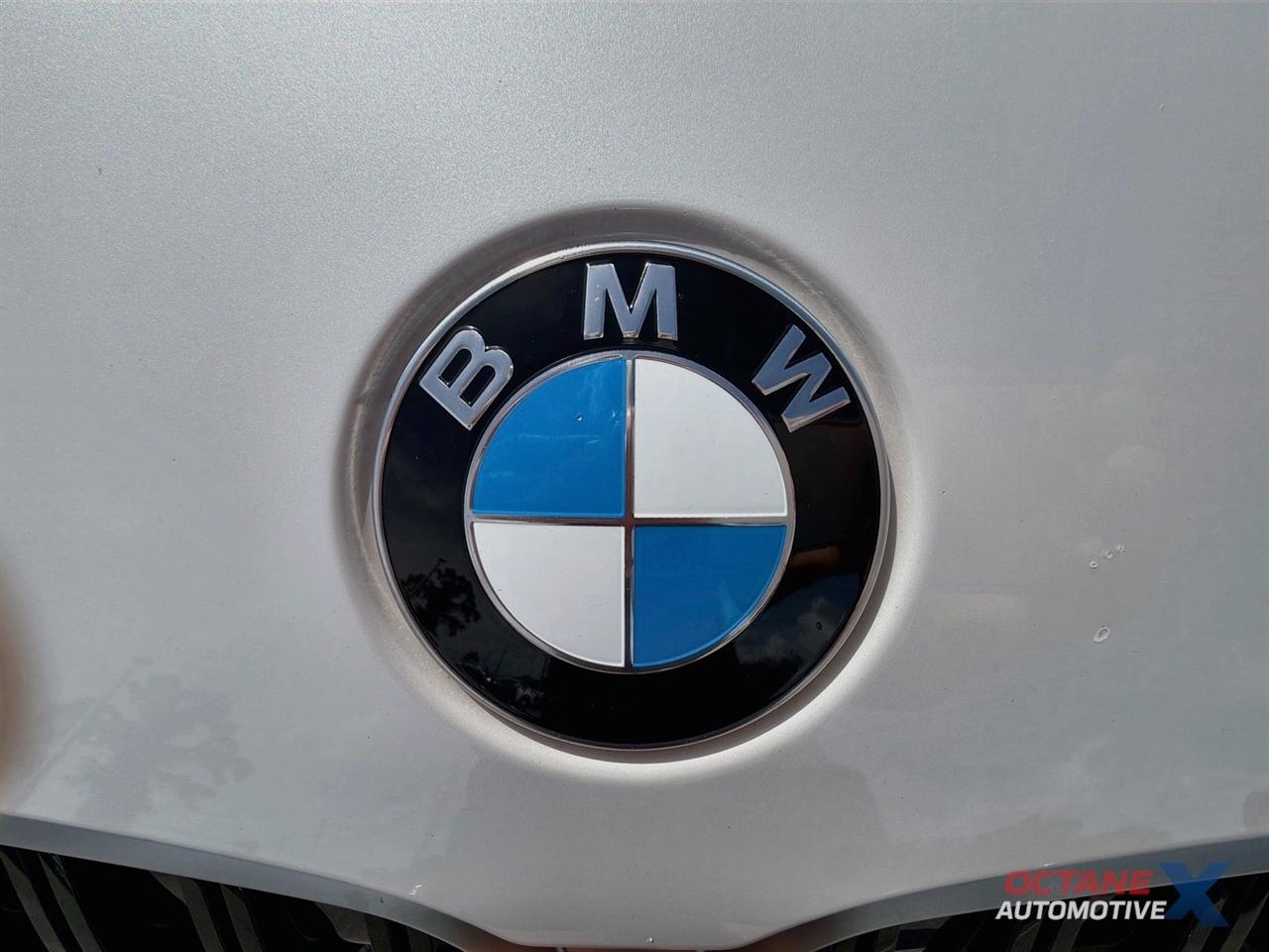 BMW 3-Series  2023