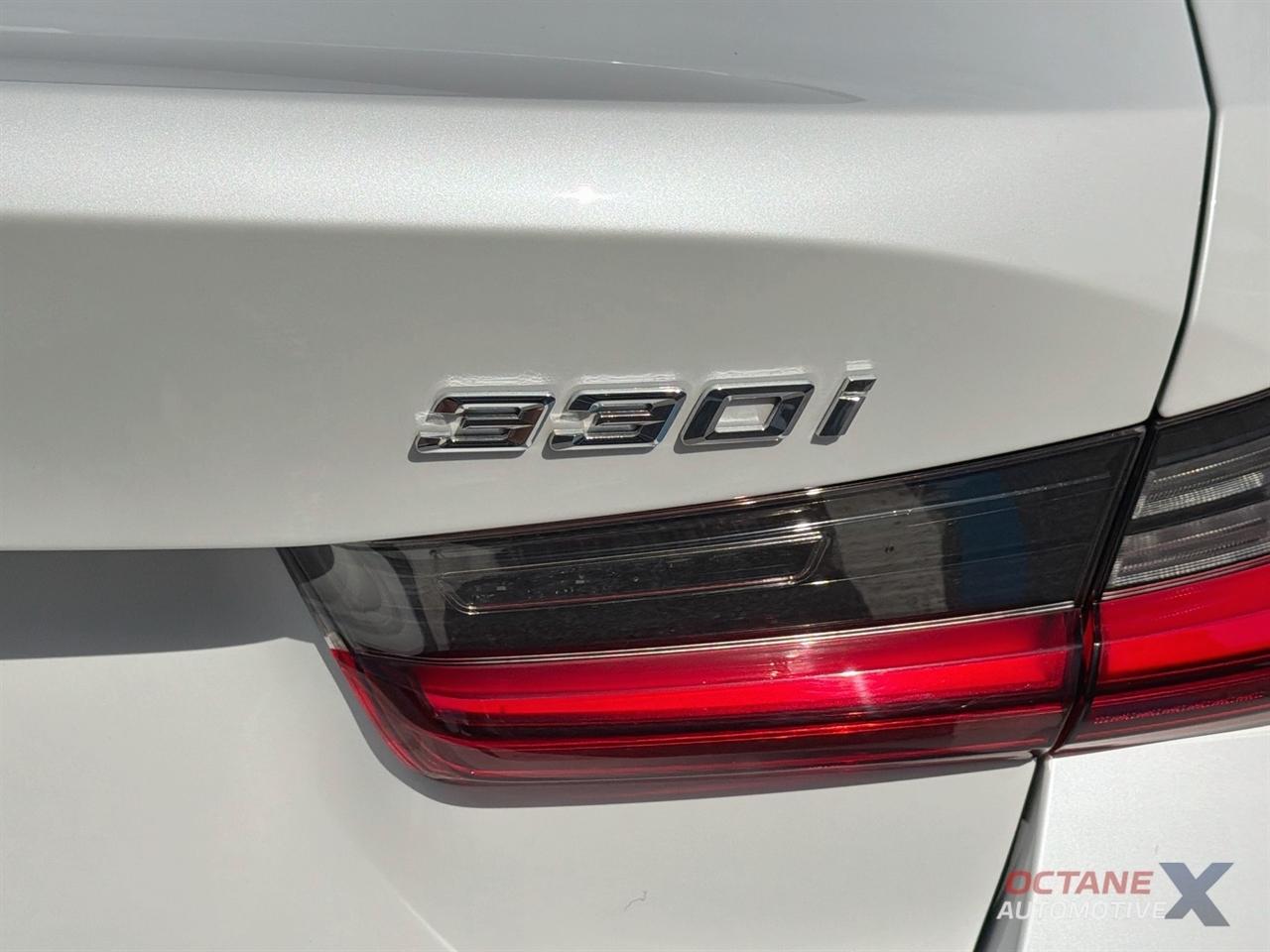 BMW 3-Series  2023