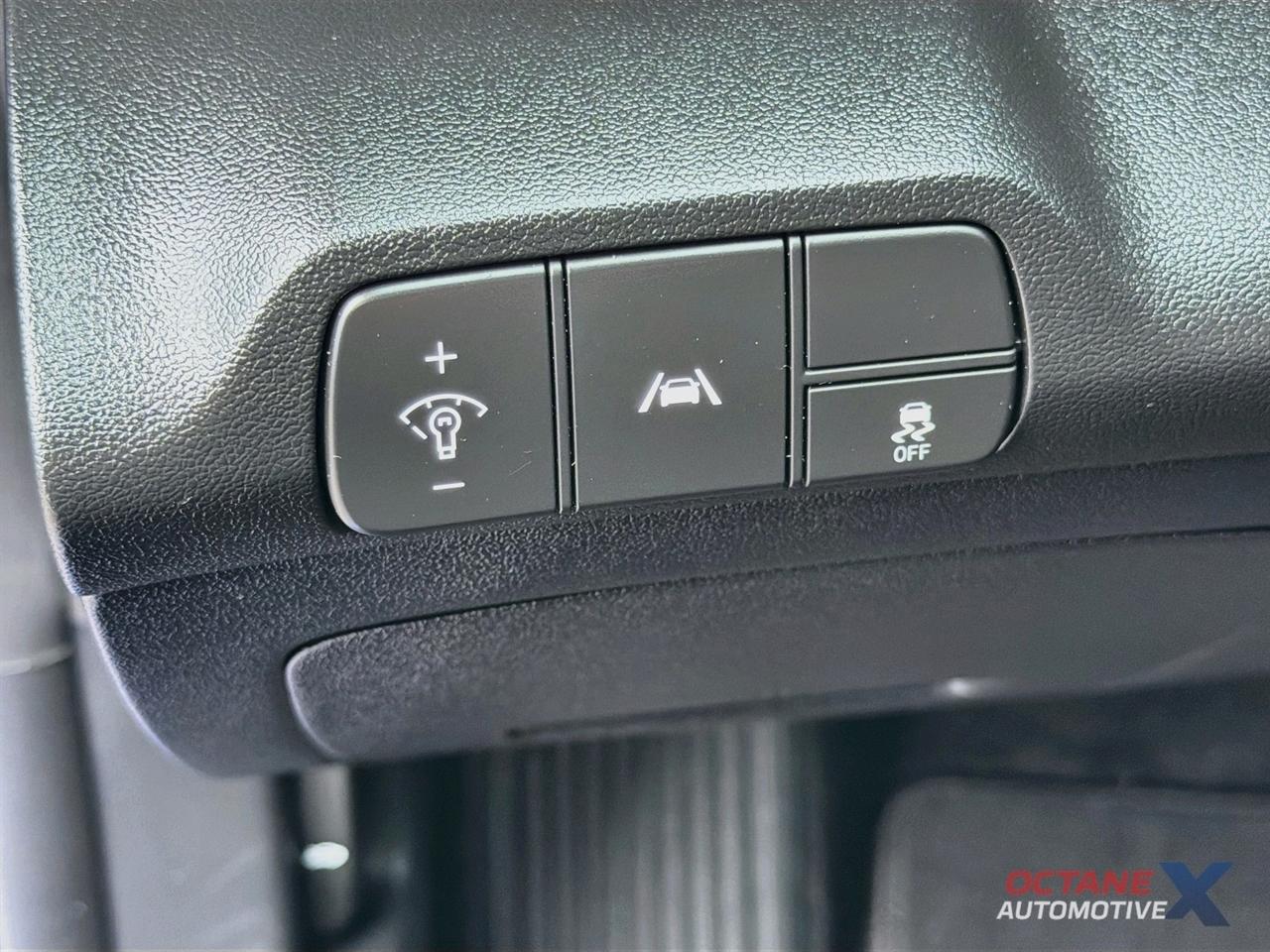 Hyundai Elantra  2023