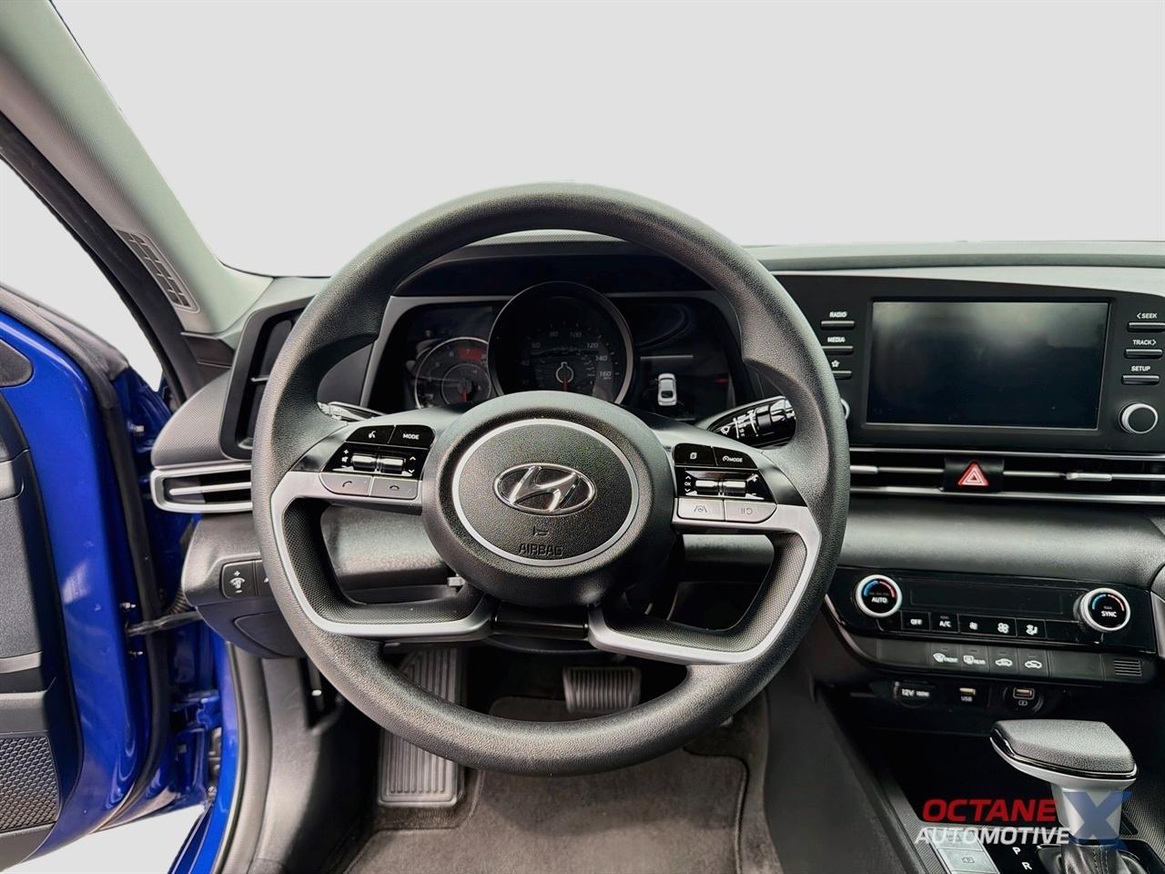 Hyundai Elantra  2023