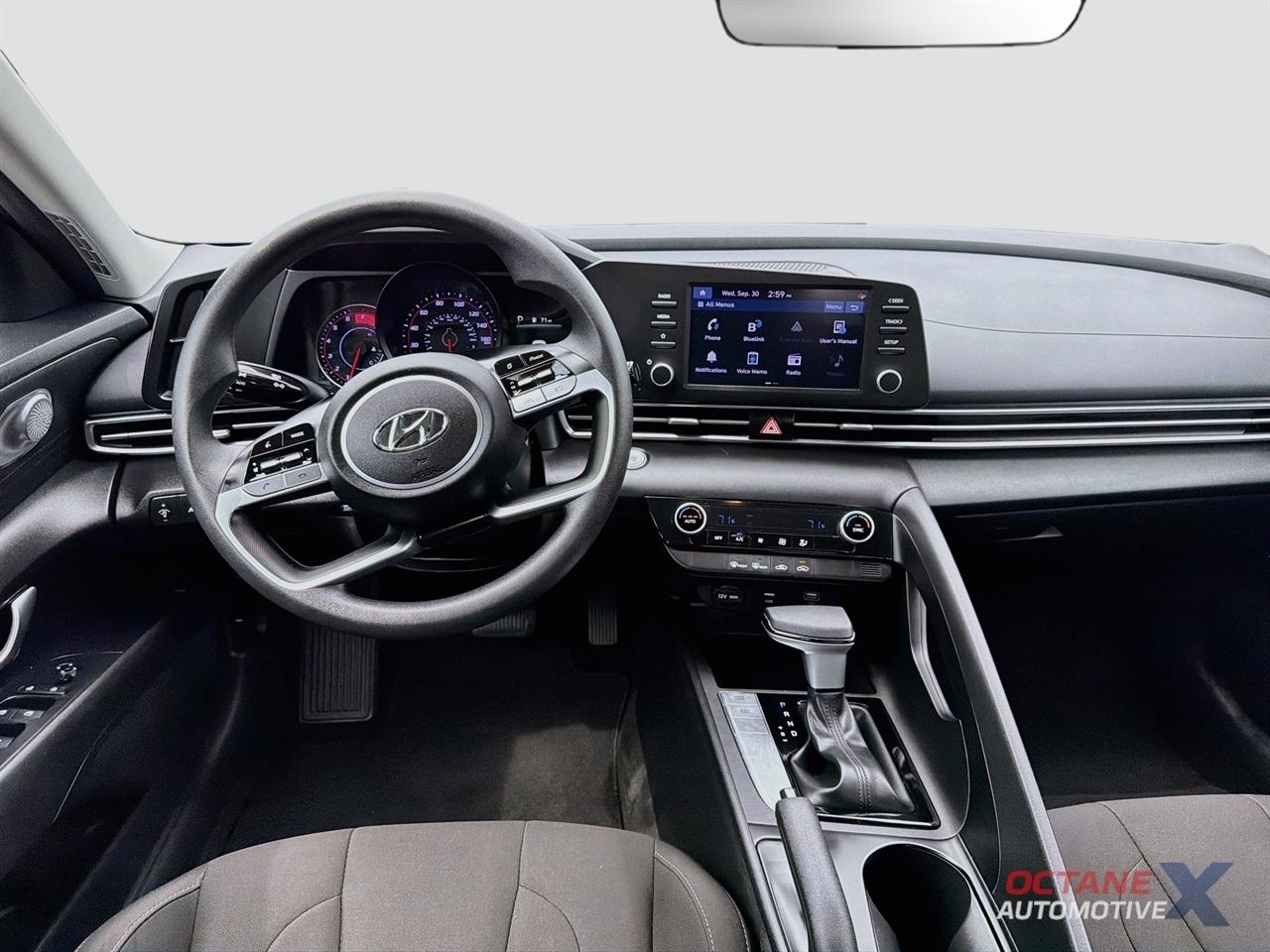 Hyundai Elantra  2023