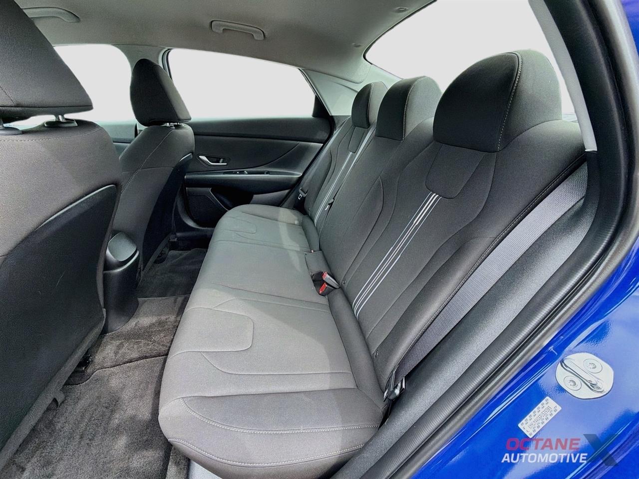 Hyundai Elantra  2023