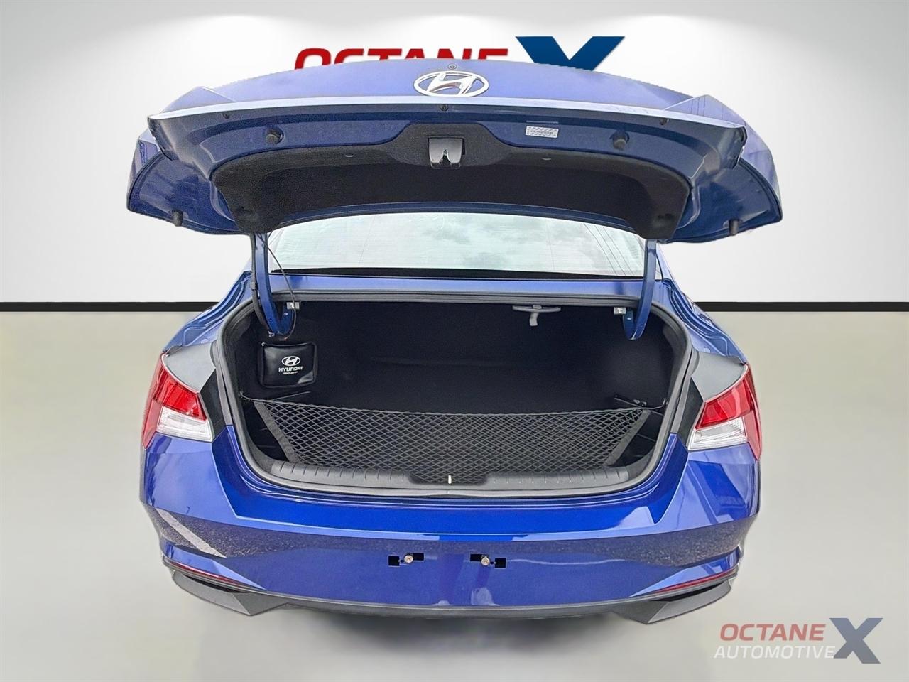 Hyundai Elantra  2023