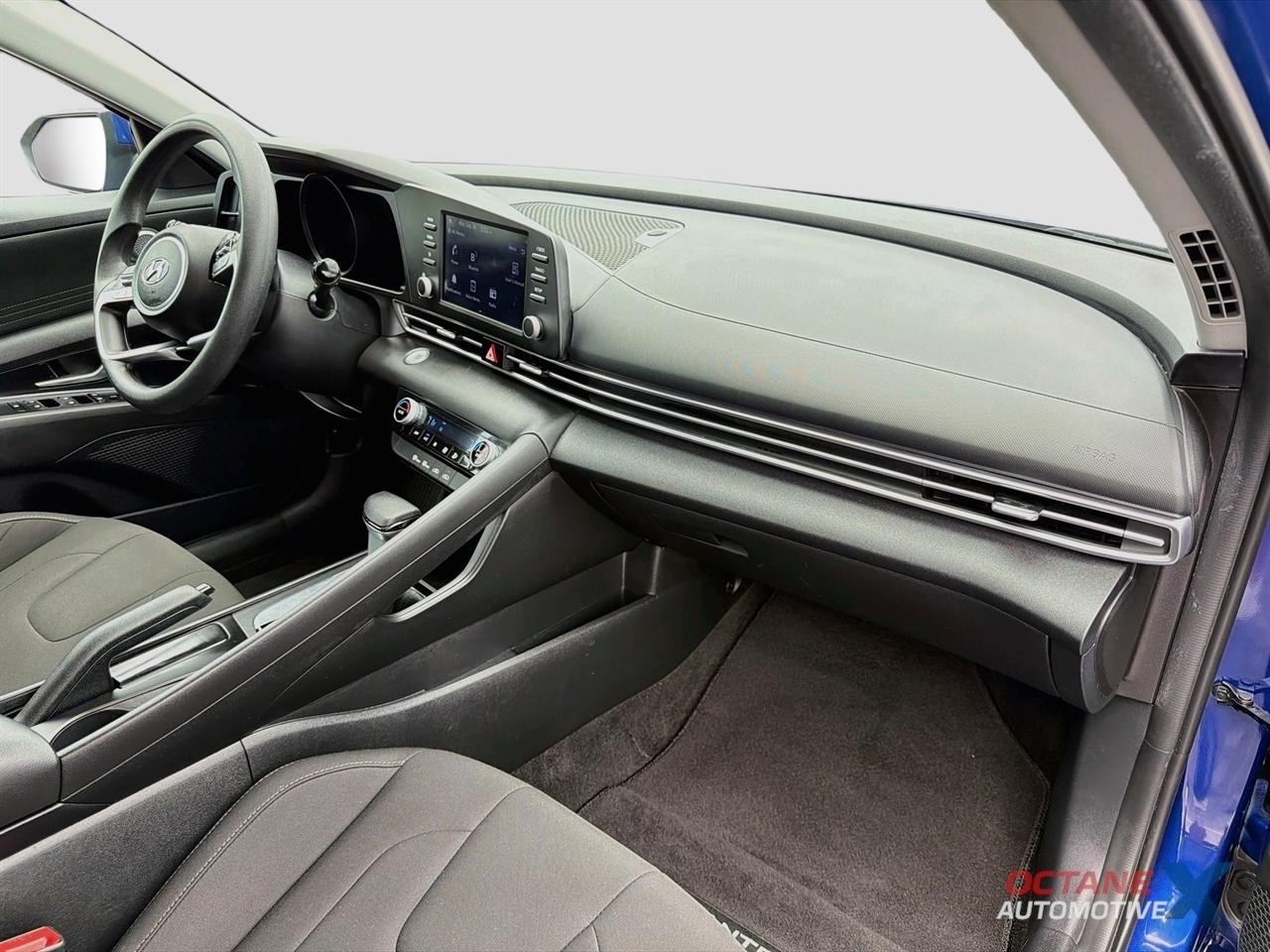 Hyundai Elantra  2023