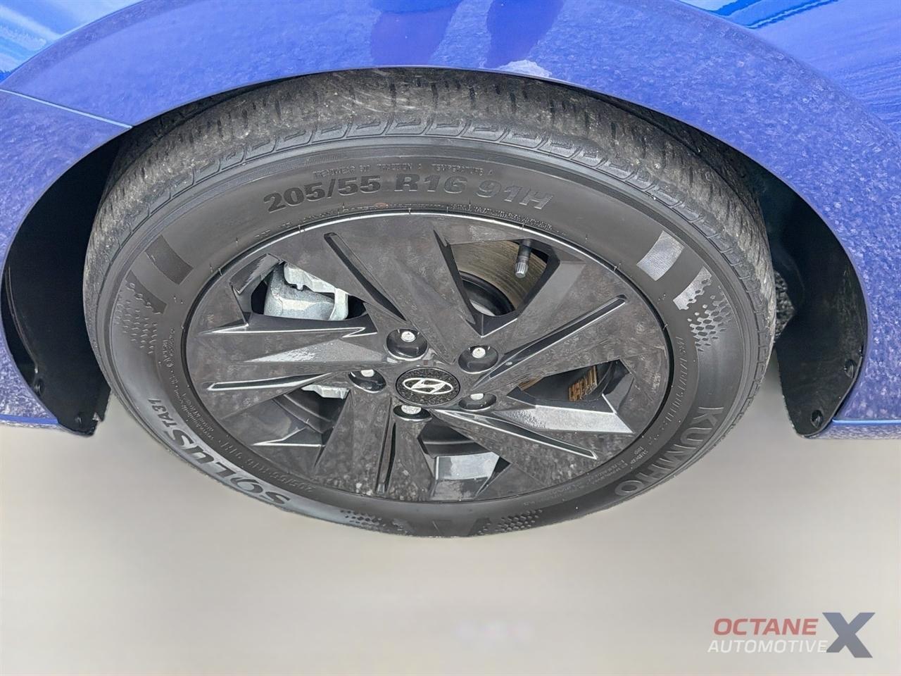 Hyundai Elantra  2023