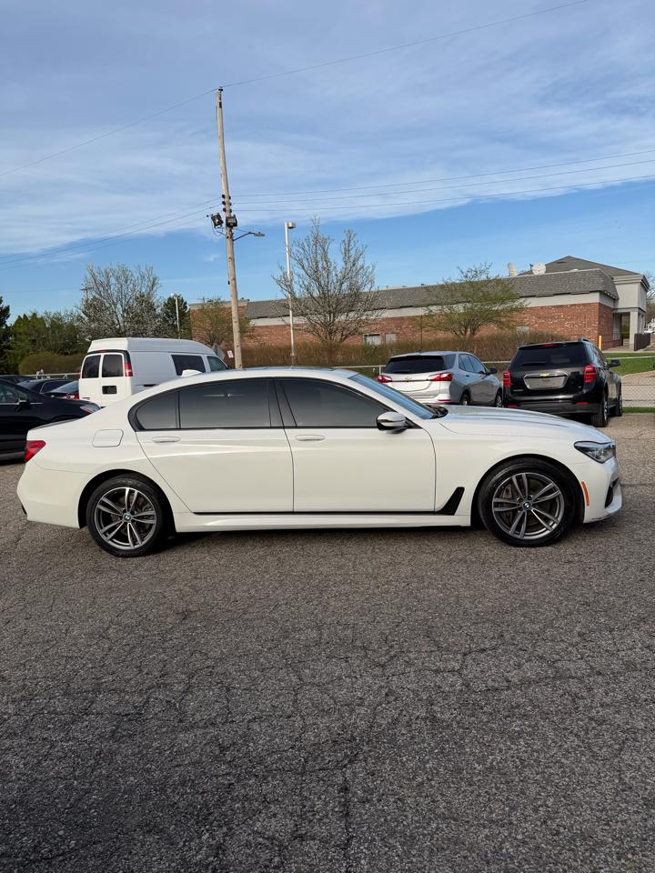 BMW 7-Series 750i xDrive 2019
