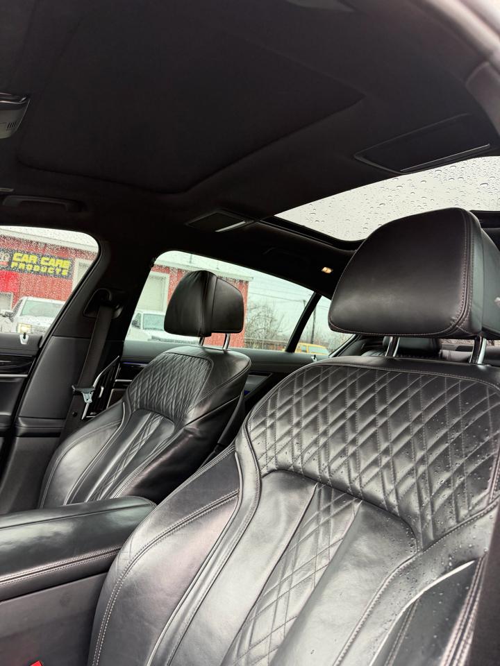 BMW 7-Series 750i xDrive 2019