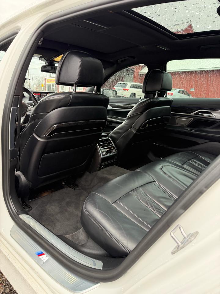 BMW 7-Series 750i xDrive 2019