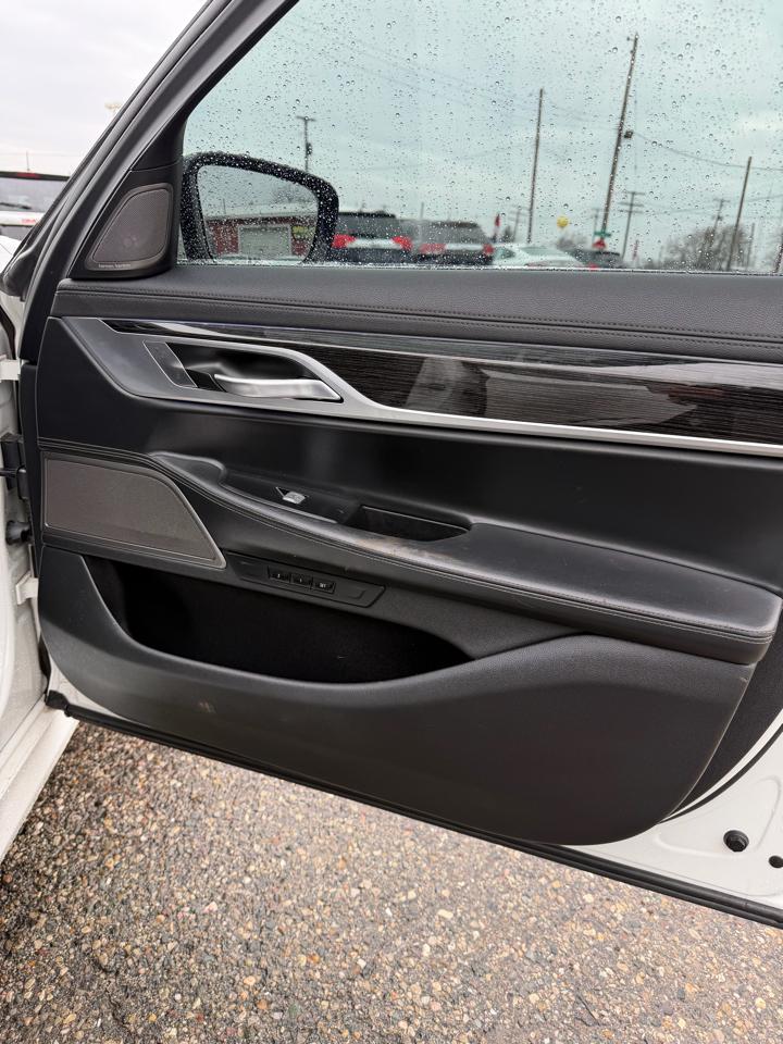 BMW 7-Series 750i xDrive 2019