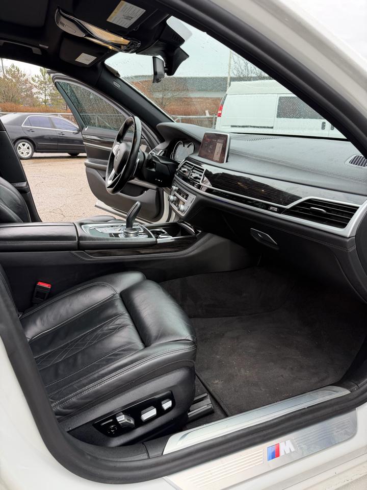 BMW 7-Series 750i xDrive 2019