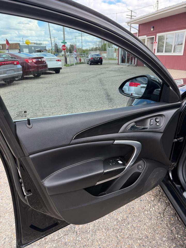 Buick Regal 4dr Sdn Premium II FWD 2015