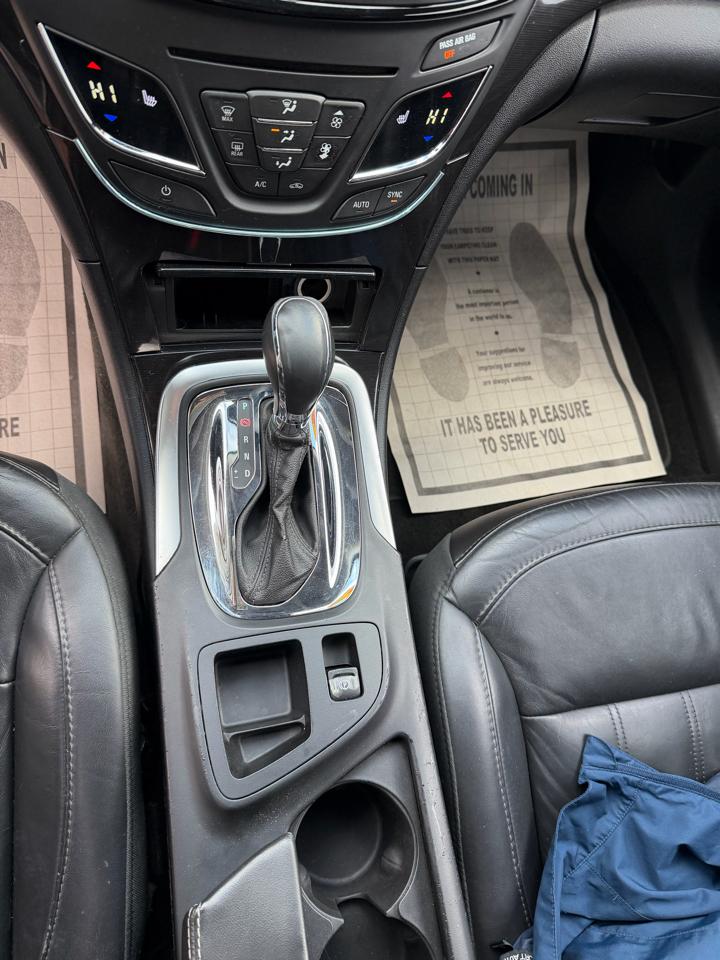 Buick Regal 4dr Sdn Premium II FWD 2015
